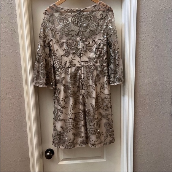 Adrianna Papell bell sleeve beaded sheath cocktail dress in size 8 - Picture 4 of 15